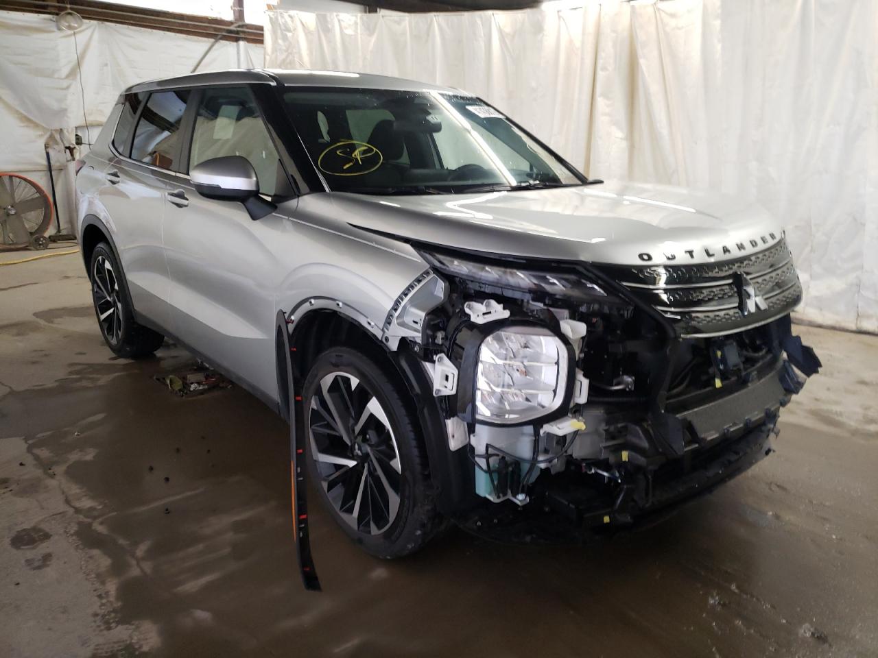 MITSUBISHI OUTLANDER 2022 with VIN JA4J4TA88NZ012957 - Photo from auction