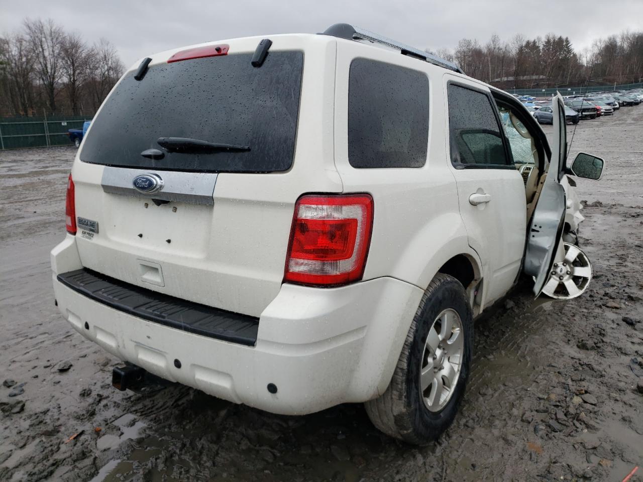 Photo 4 from auction – 2012 FORD ESCAPE LIM with VIN 1FMCU9E72CKC50761