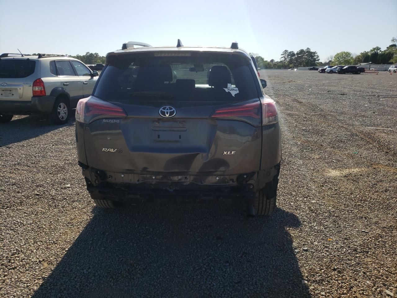 Photo 9 from auction – 2017 TOYOTA RAV4 XLE with VIN JTMWFREV6HD098733