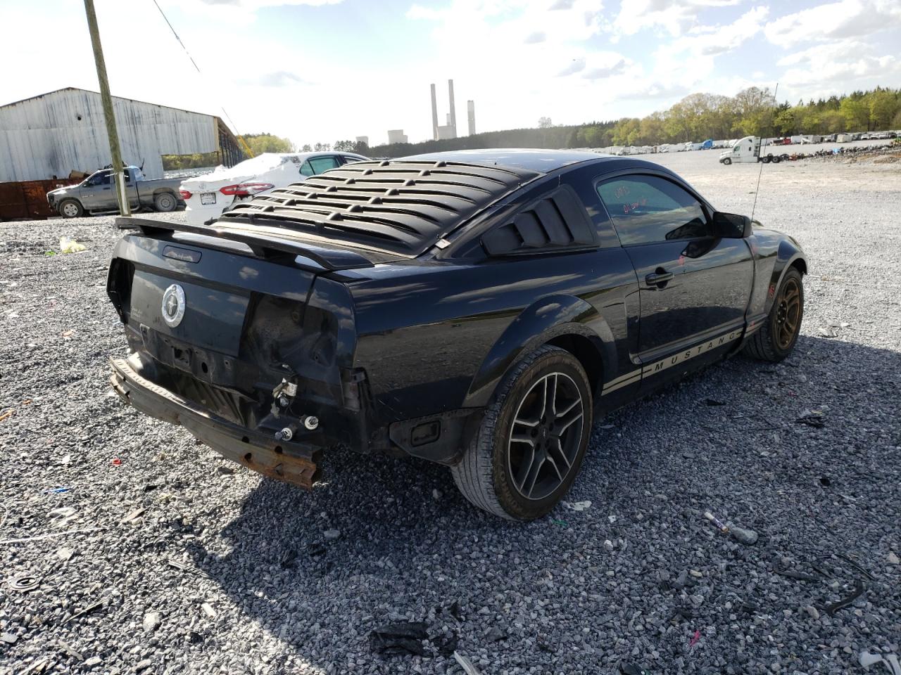 Photo 4 from auction – 2005 FORD MUSTANG with VIN 1ZVFT80N855141126