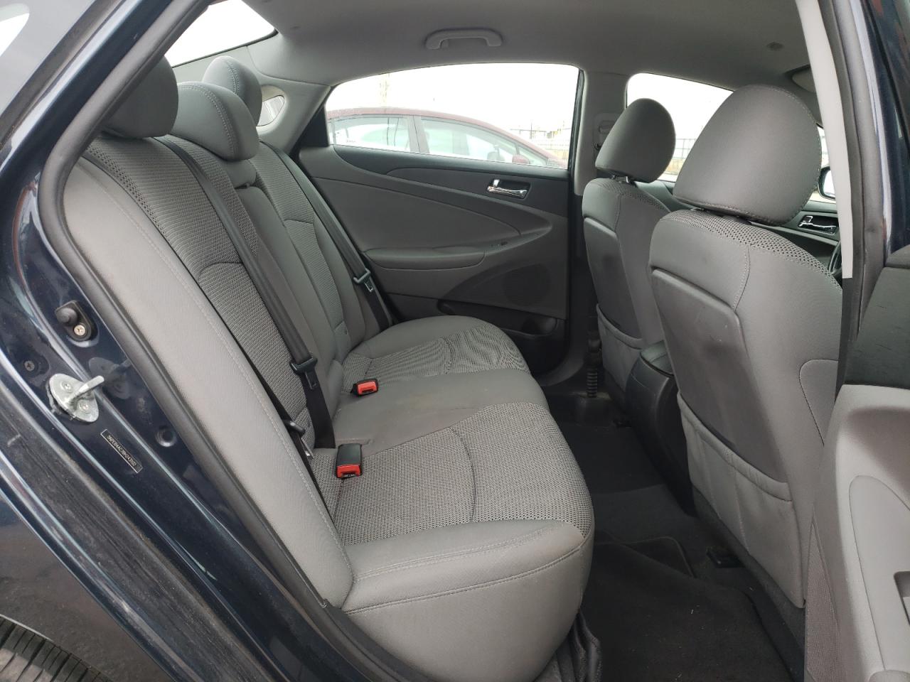 Photo 6 from auction – 2011 HYUNDAI SONATA GLS with VIN 5NPEB4AC7BH243102