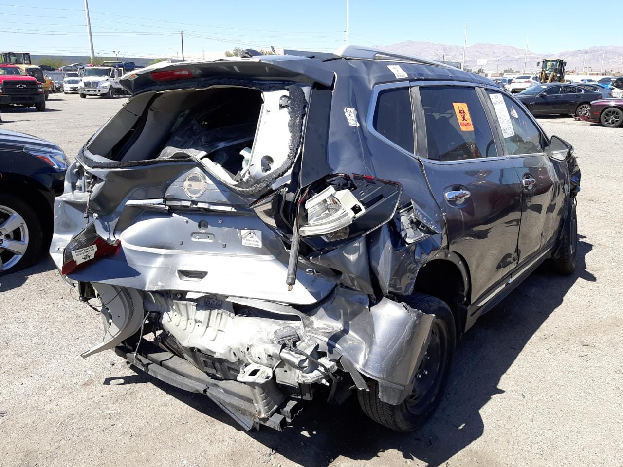Photo 4 from auction – 2019 NISSAN ROGUE S with VIN 5N1AT2MT9KC836950