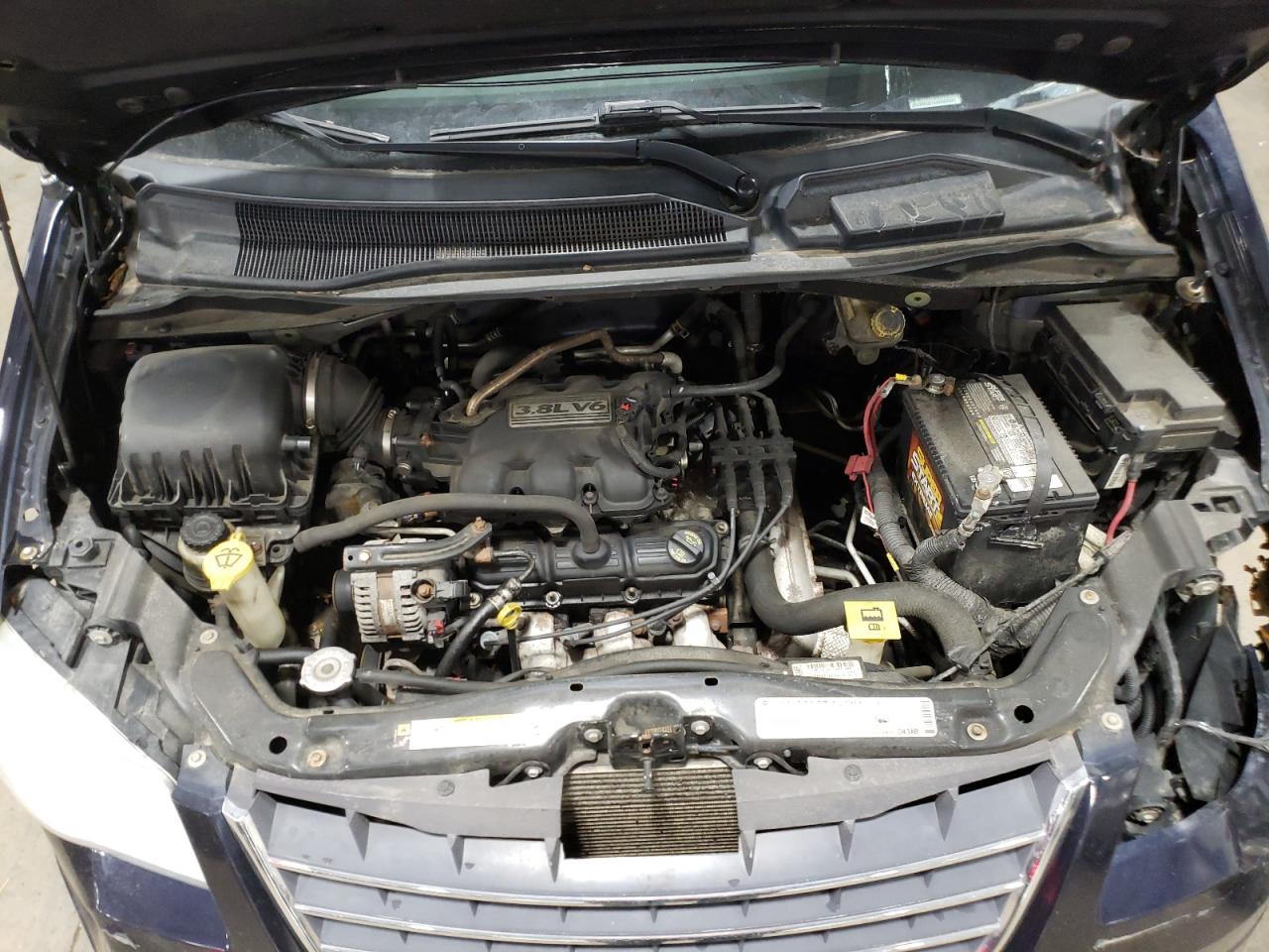 Photo 7 from auction – 2010 CHRYSLER TOWN & COU with VIN 2A4RR5D1XAR300921