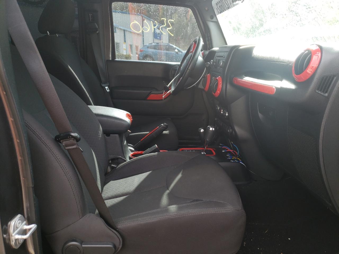 Photo 5 from auction – 2016 JEEP WRANGLER U with VIN 1C4BJWDG4GL268896