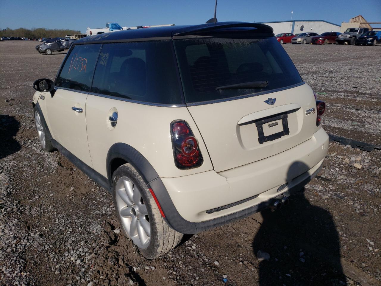 Photo 3 from auction – 2005 MINI COOPER S with VIN WMWRE33585TL10188