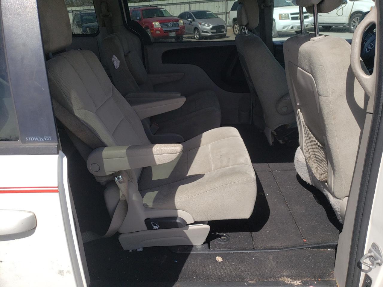 Photo 6 from auction – 2012 DODGE GRAND CARA with VIN 2C4RDGCG8CR309755