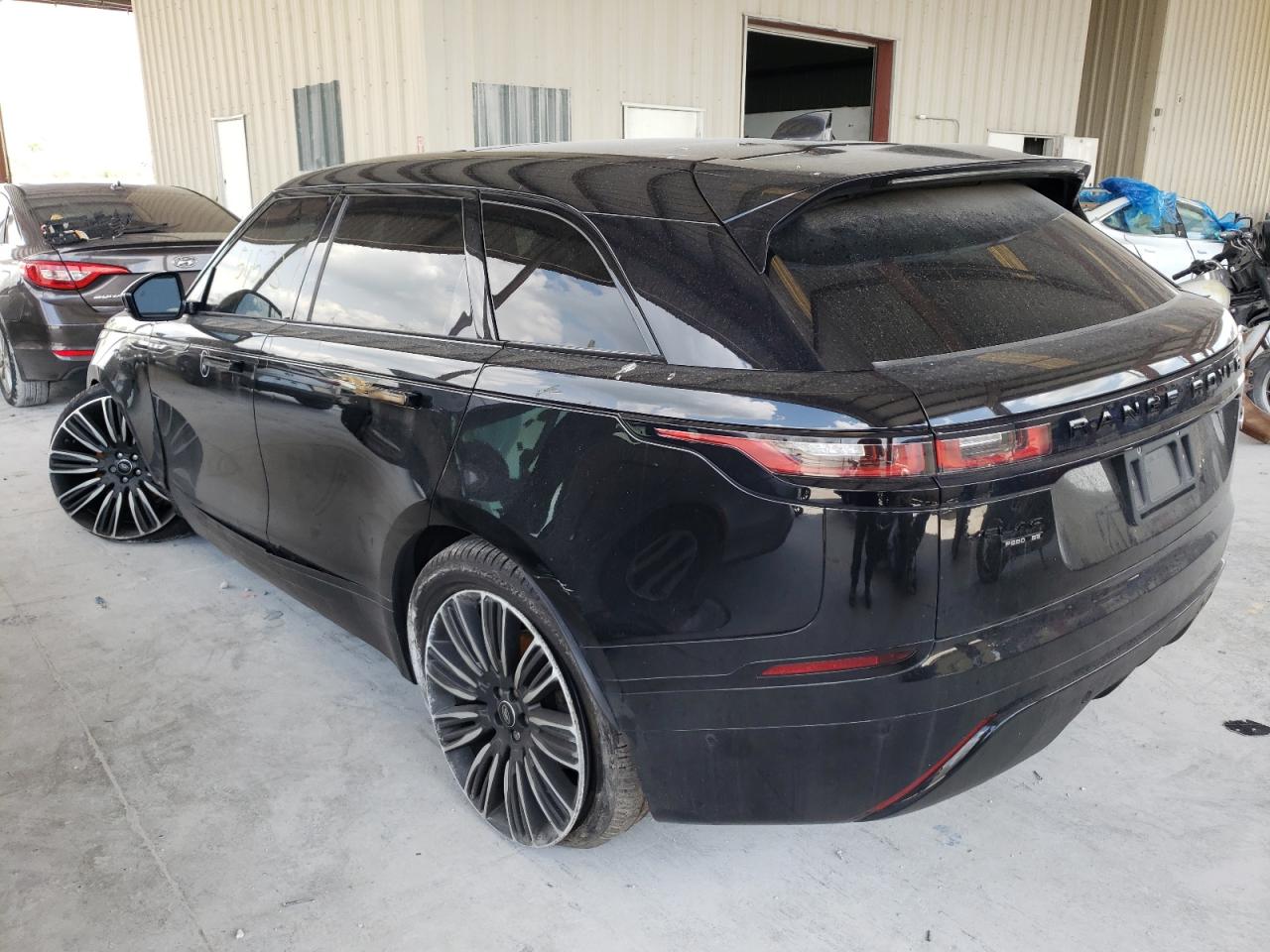 Photo 3 from auction – 2019 LAND ROVER RANGE ROVE with VIN SALYL2EX5KA210594