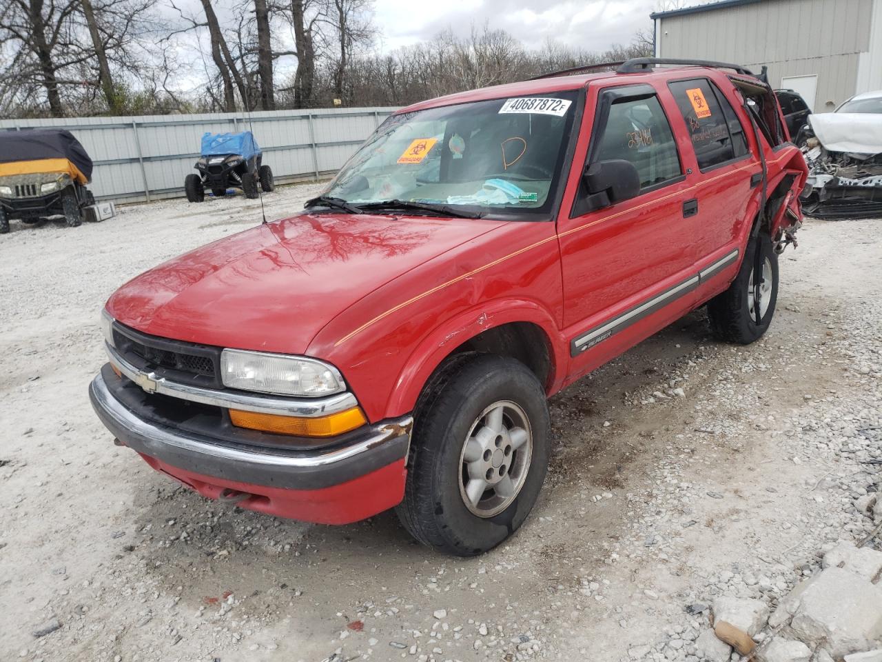 Photo 2 from auction – 2000 CHEVROLET BLAZER with VIN 1GNDT13W3Y2177129