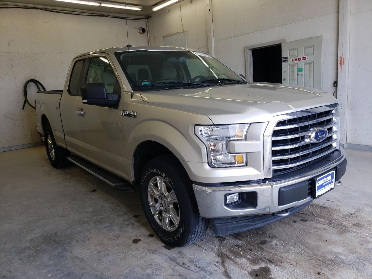 FORD F150 SUPER 2017 with VIN 1FTFX1EF4HFC87814 - Photo from auction