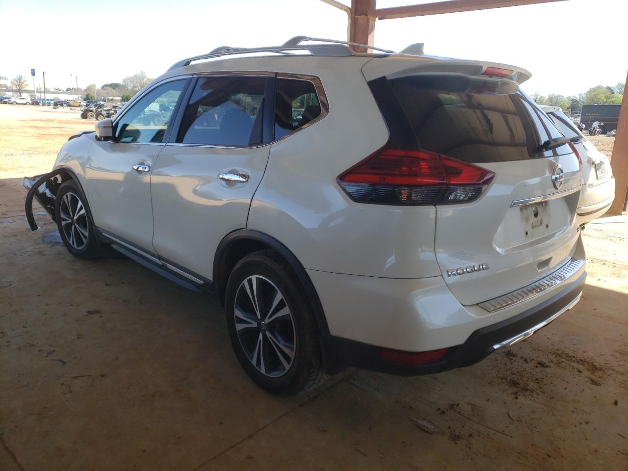 Photo 3 from auction – 2017 NISSAN ROGUE S with VIN 5N1AT2MT1HC776624