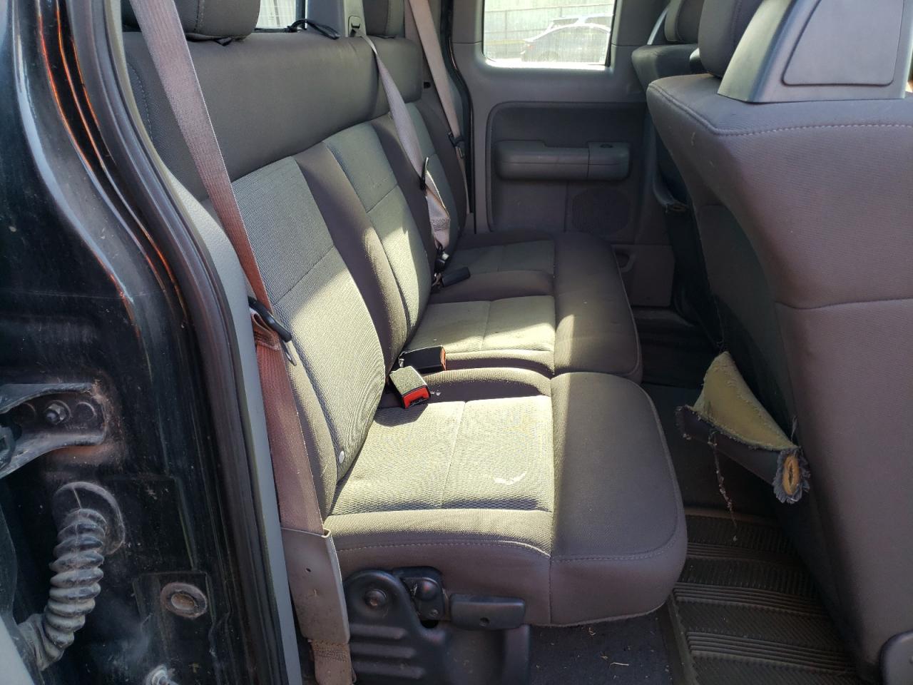 Photo 6 from auction – 2005 FORD F150 with VIN 1FTPX12525NA15599