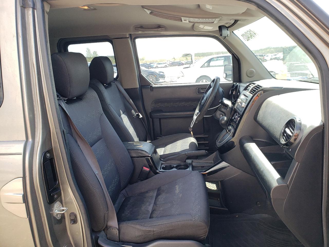 Photo 5 from auction – 2007 HONDA ELEMENT SC with VIN 5J6YH189X7L009120