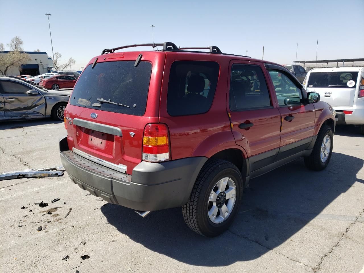 Photo 4 from auction – 2005 FORD ESCAPE XLT with VIN 1FMYU93165KC96293