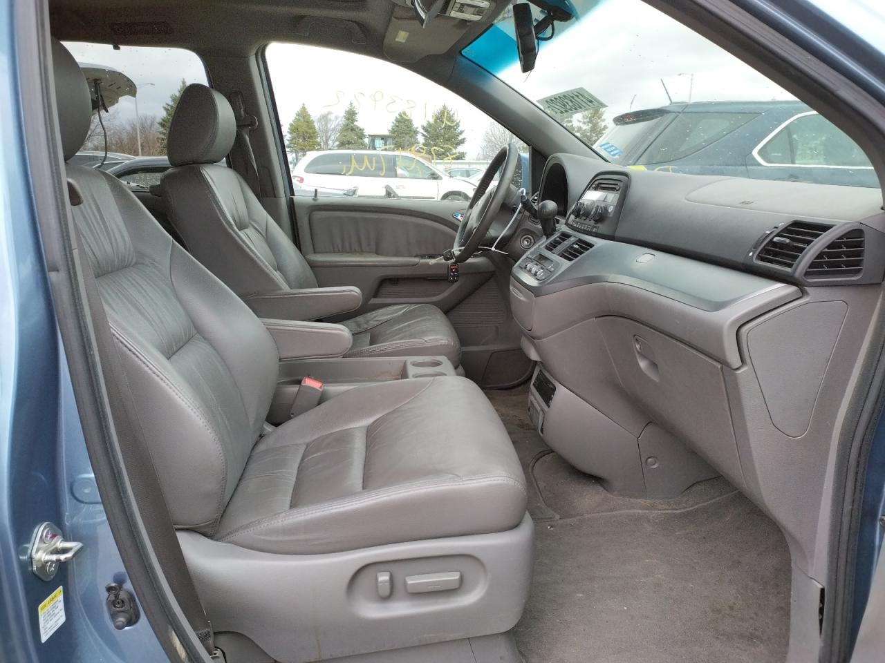 Photo 5 from auction – 2010 HONDA ODYSSEY EX with VIN 5FNRL3H75AB031734