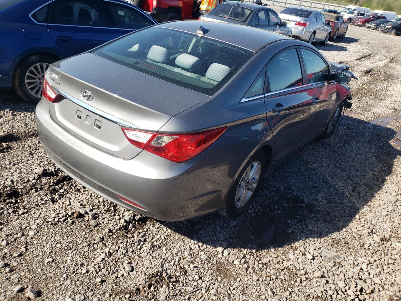 Photo 4 from auction – 2013 HYUNDAI SONATA GLS with VIN 5NPEB4AC0DH715692