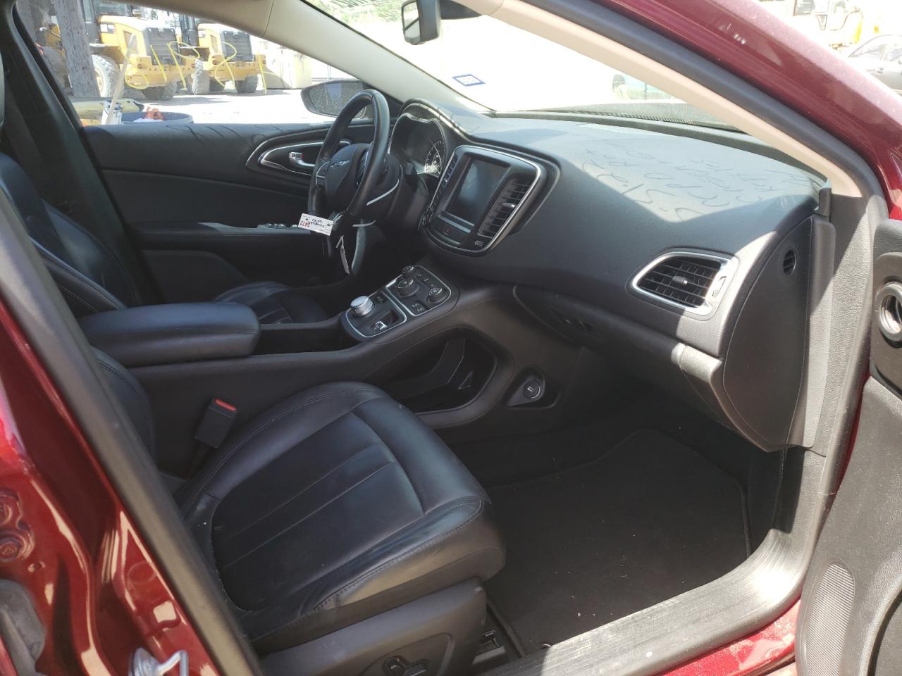 Photo 5 from auction – 2017 CHRYSLER 200 LIMITE with VIN 1C3CCCAB1HN507384