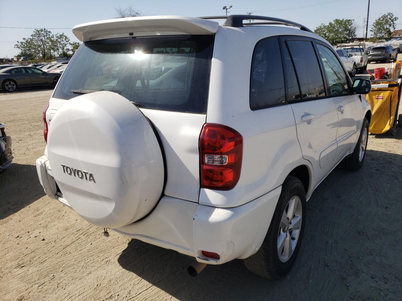 Photo 4 from auction – 2004 TOYOTA RAV4 with VIN JTEGD20V740004624