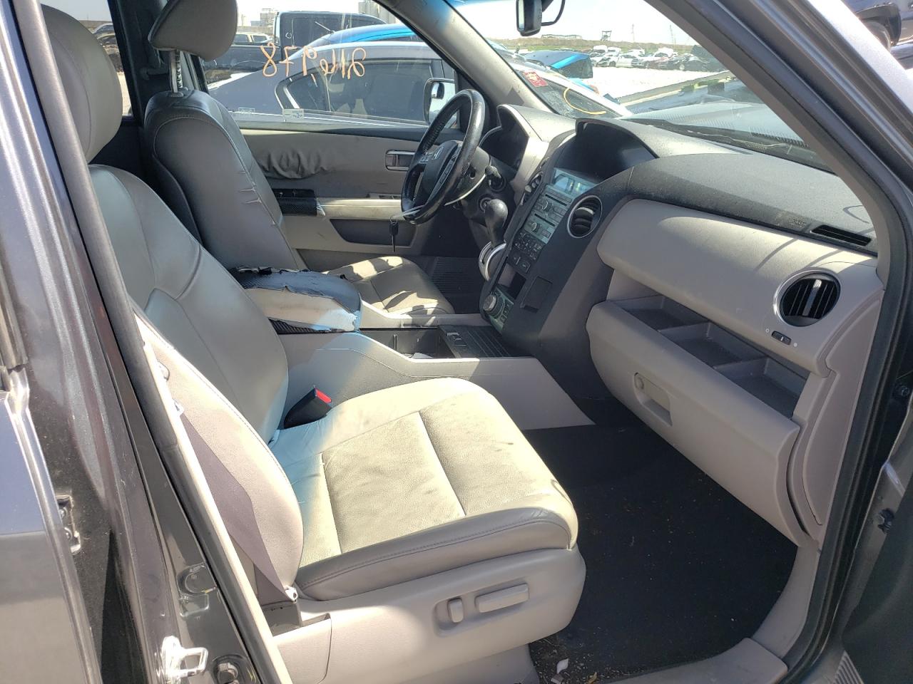 Photo 5 from auction – 2010 HONDA PILOT TOUR with VIN 5FNYF3H96AB005647