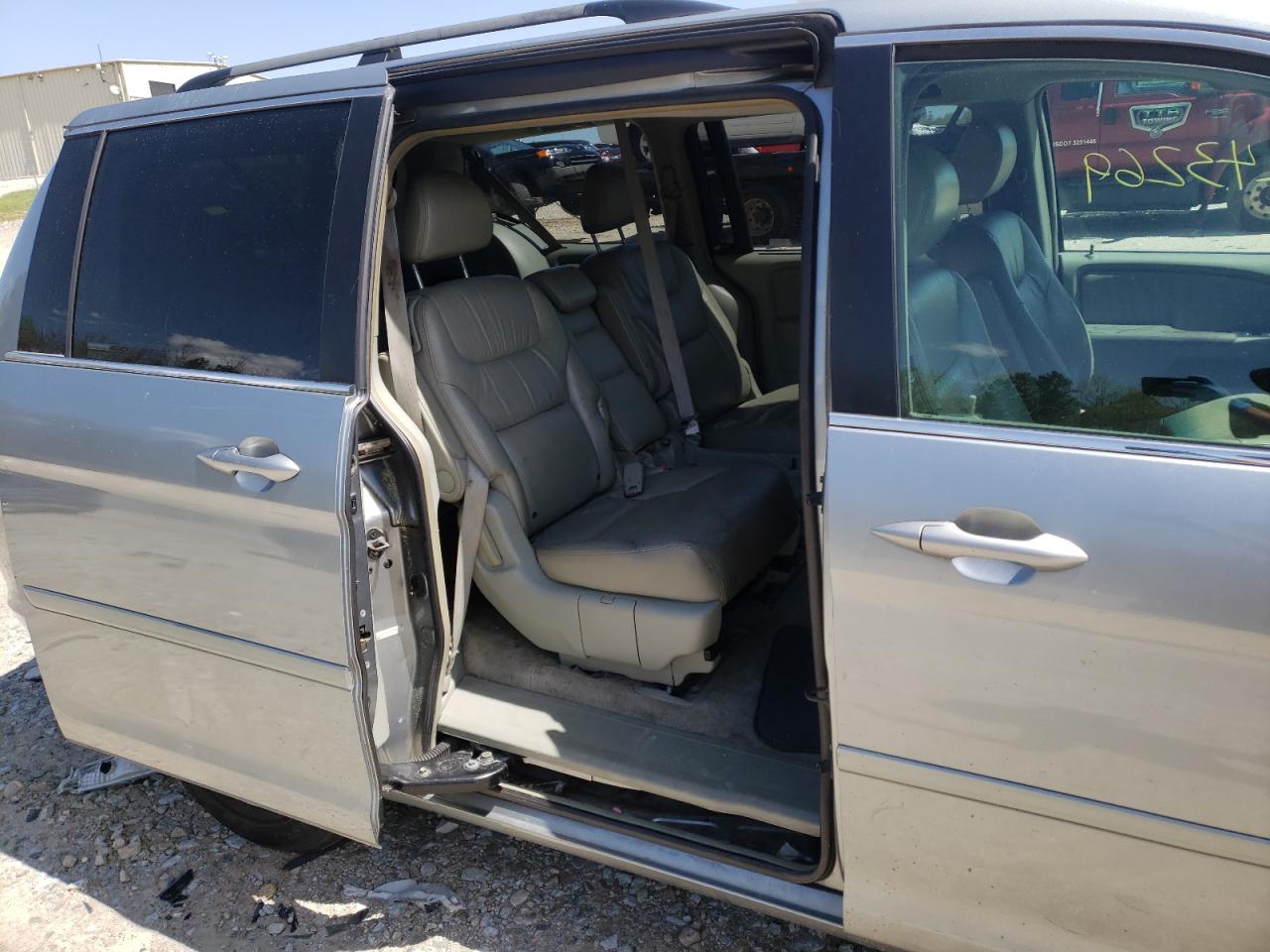 Photo 9 from auction – 2006 HONDA ODYSSEY EX with VIN 5FNRL38676B035248