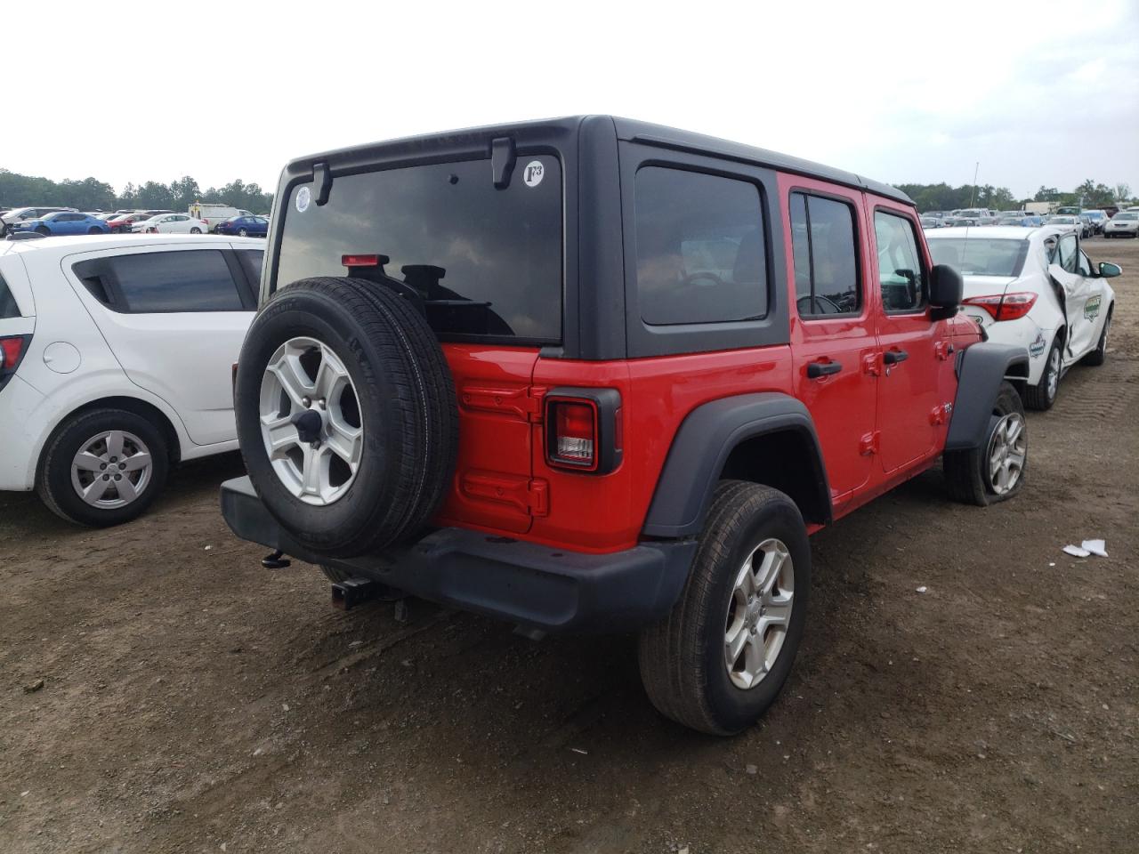 Photo 4 from auction – 2018 JEEP WRANGLER U with VIN 1C4HJXDG3JW111494