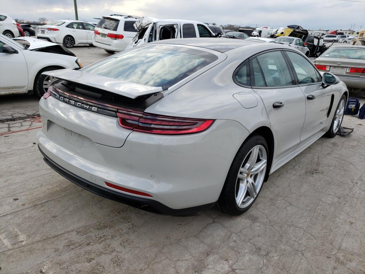 Photo 4 from auction – 2018 PORSCHE PANAMERA 4 with VIN WP0AA2A75JL119820