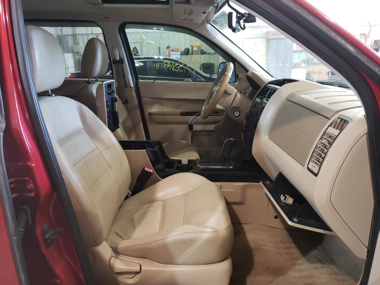 Photo 5 from auction – 2008 FORD ESCAPE LIM with VIN 1FMCU94128KA99893