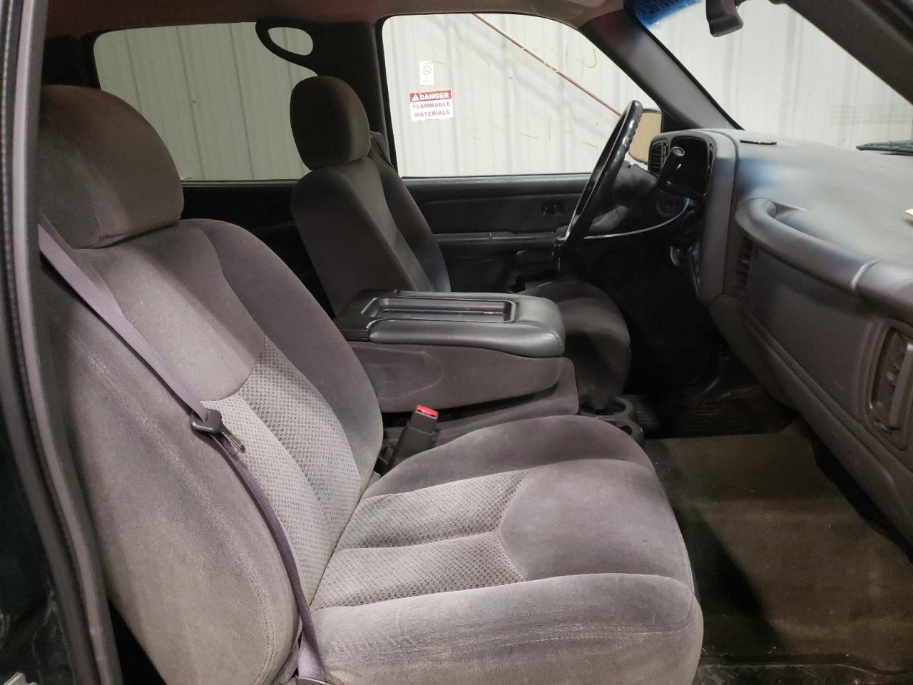 Photo 5 from auction – 2005 CHEVROLET SILVERADO with VIN 2GCEK13T251387139