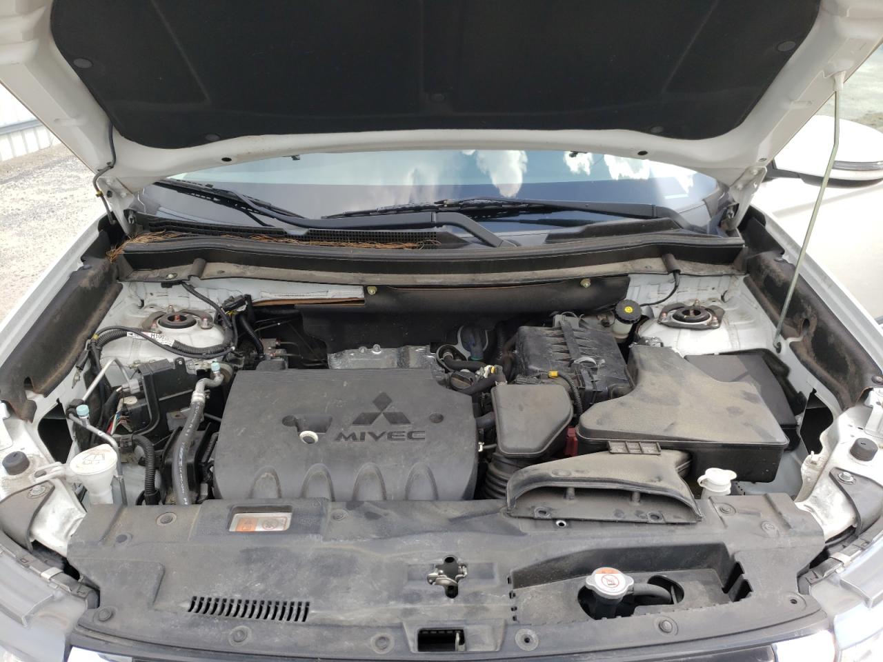 Photo 7 from auction – 2016 MITSUBISHI OUTLANDER with VIN JA4AD3A35GZ063114