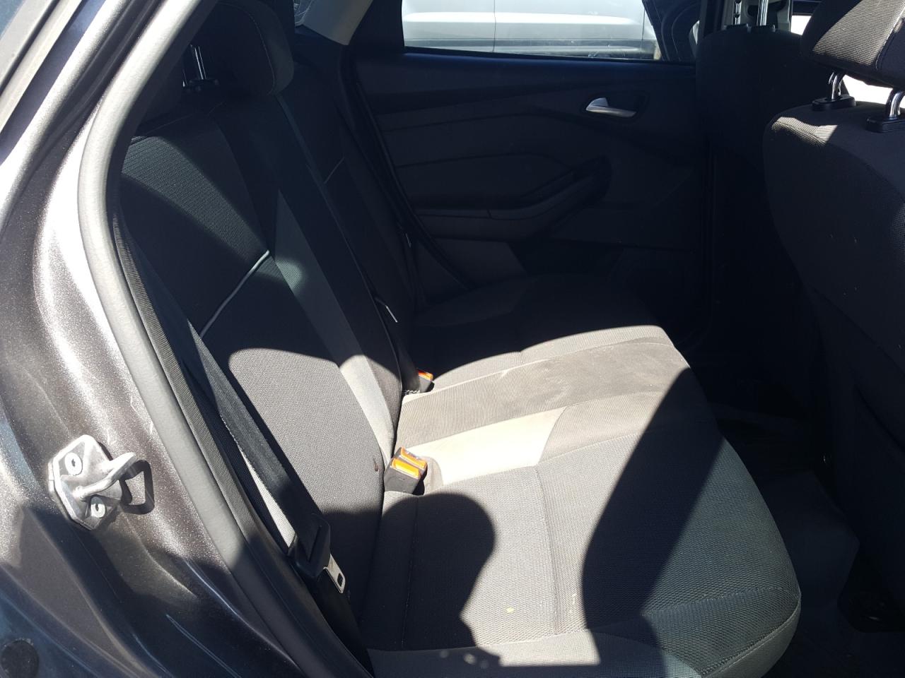 Photo 6 from auction – 2012 FORD FOCUS SE with VIN 1FAHP3K20CL464574