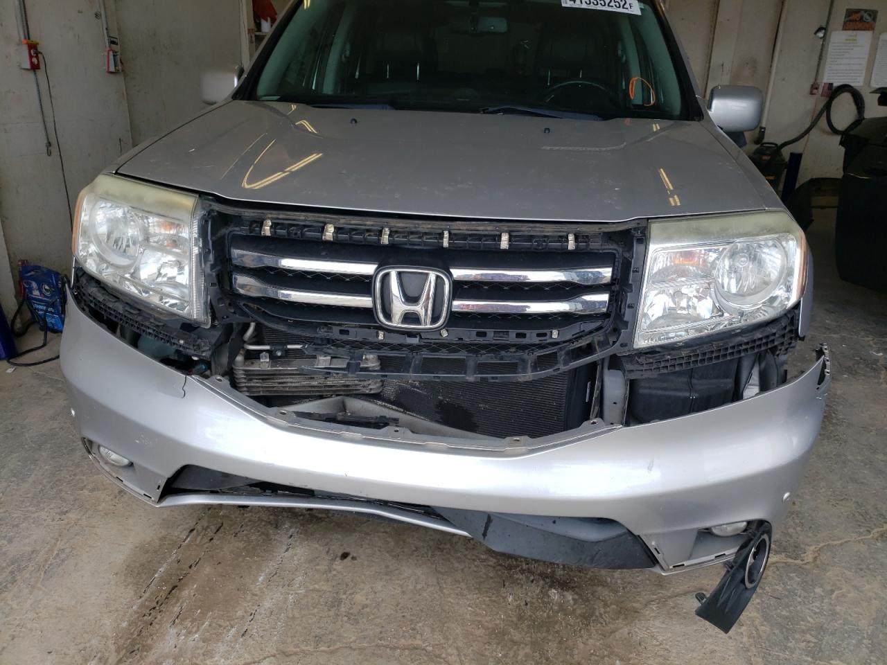 Photo 9 from auction – 2014 HONDA PILOT TOUR with VIN 5FNYF4H96EB055704