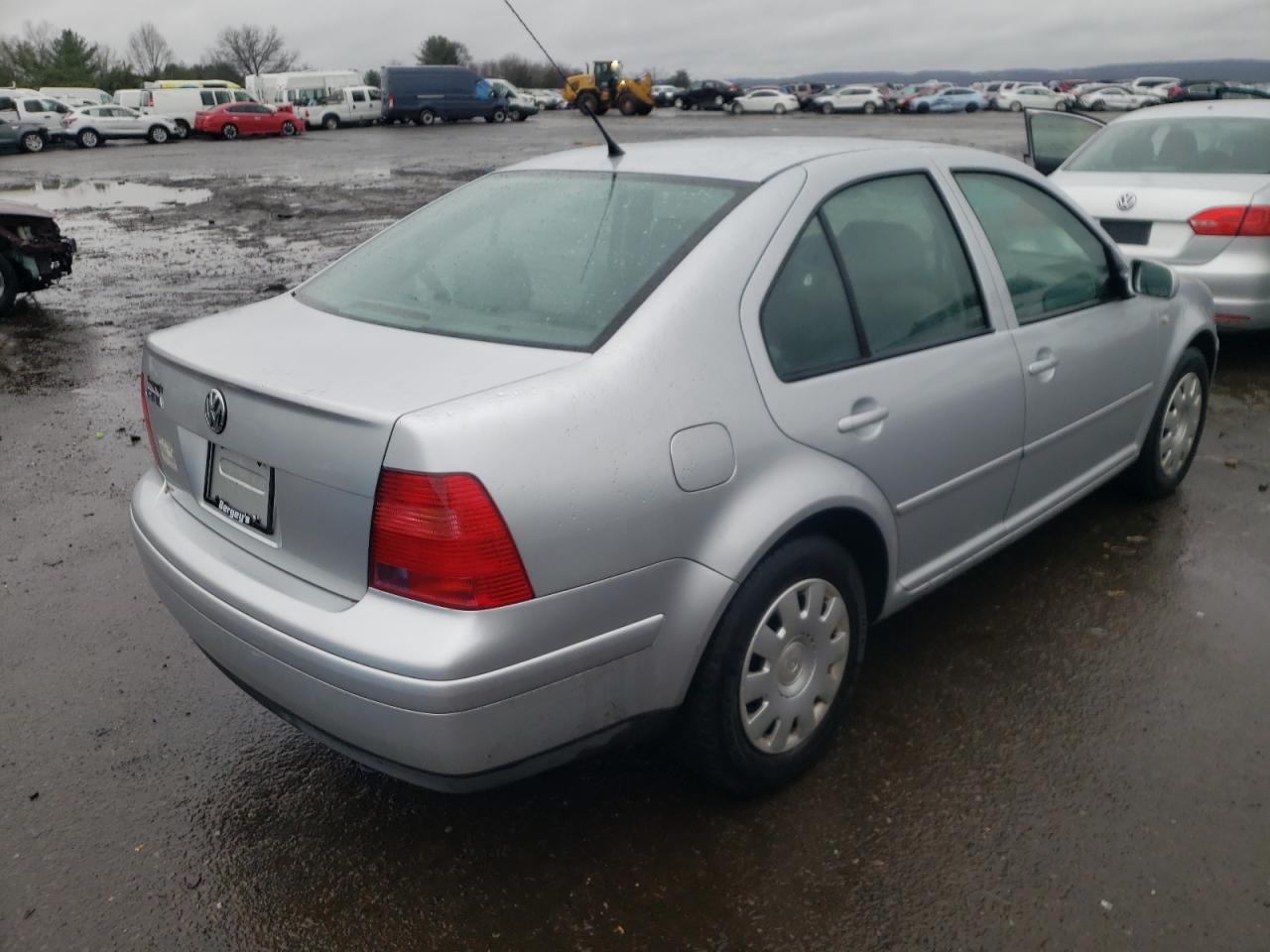 Photo 4 from auction – 2003 VOLKSWAGEN JETTA with VIN 3VWRK69M13M016295