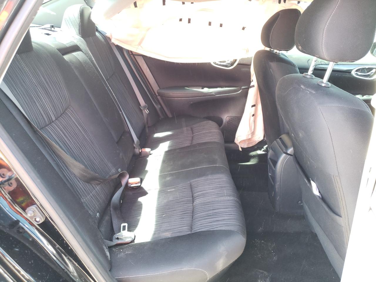 Photo 6 from auction – 2016 NISSAN SENTRA S with VIN 3N1AB7AP3GL676929