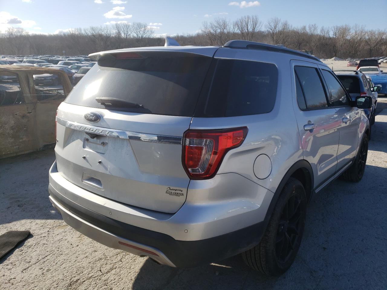Photo 4 from auction – 2017 FORD EXPLORER X with VIN 1FM5K7D82HGA87035
