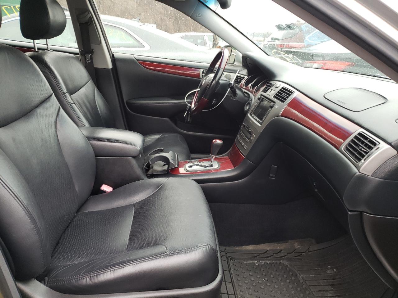 Photo 5 from auction – 2005 LEXUS ES 330 with VIN JTHBA30G255133484
