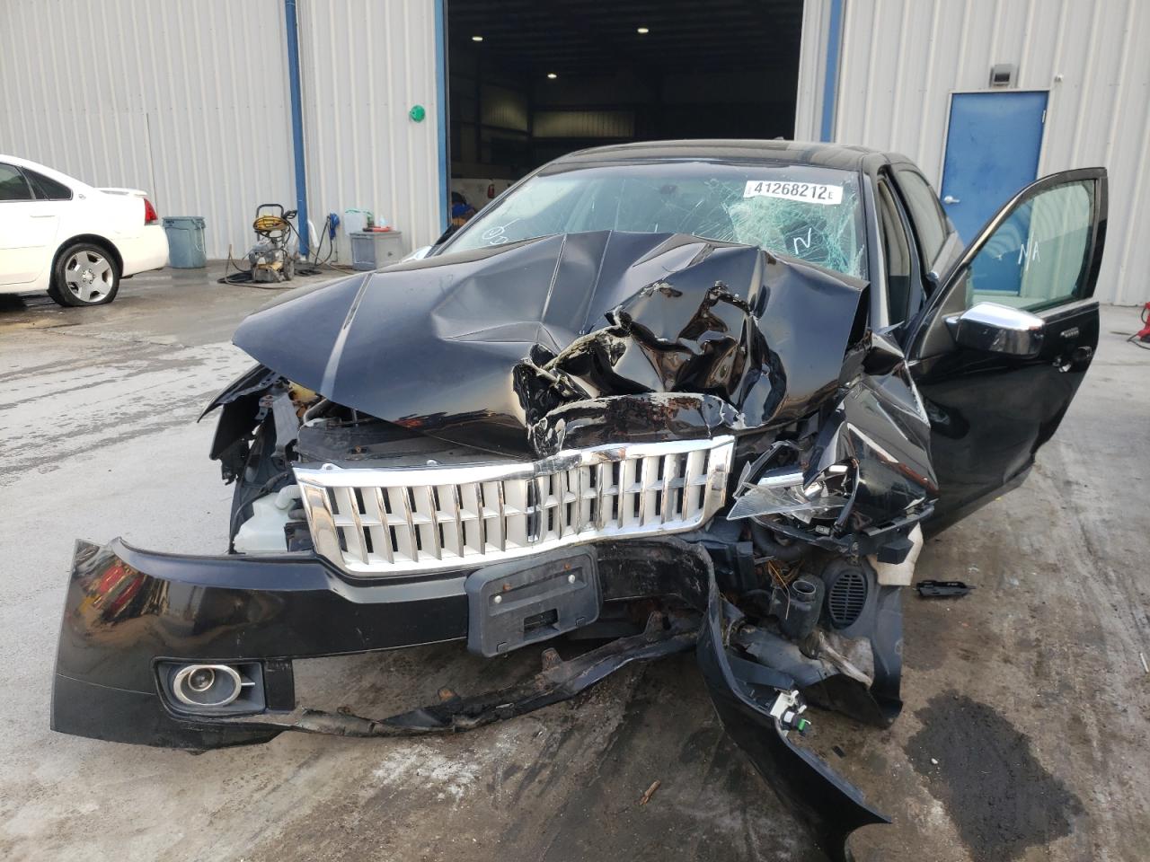 Photo 9 from auction – 2008 LINCOLN MKZ with VIN 3LNHM28T58R647633
