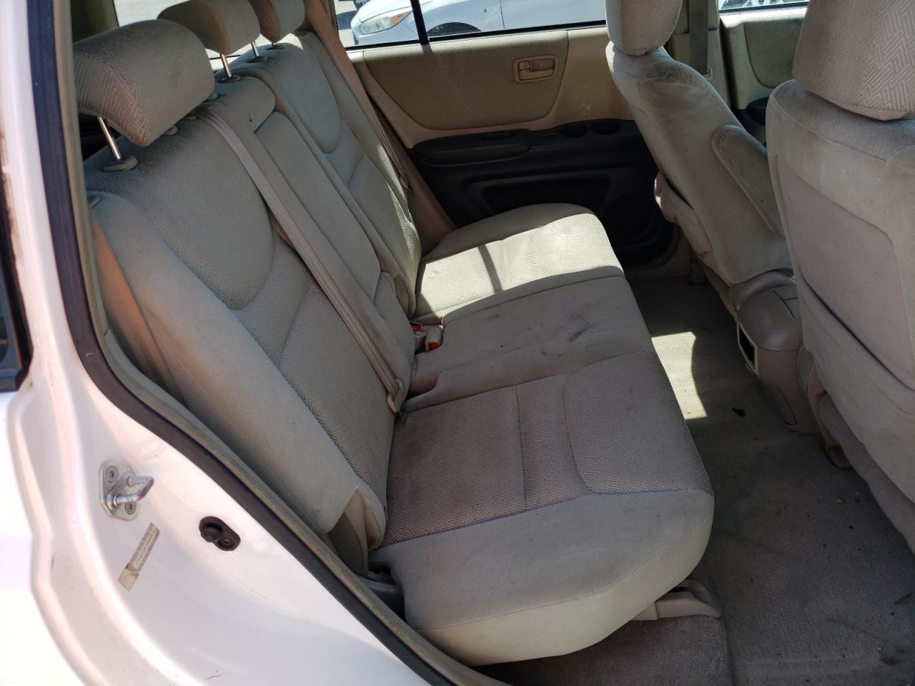 Photo 16 from auction – 2003 TOYOTA HIGHLANDER with VIN JTEGF21A730090036