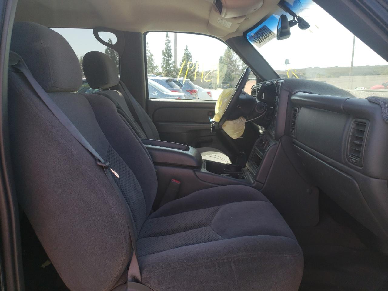 Photo 5 from auction – 2005 CHEVROLET SILVERADO with VIN 2GCEC13T951365426