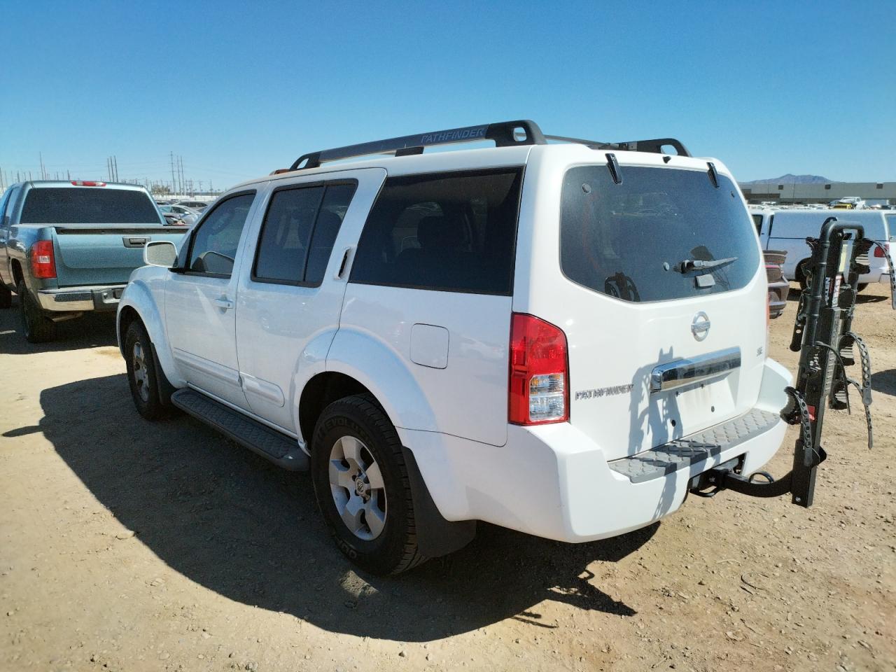 Photo 3 from auction – 2005 NISSAN PATHFINDER with VIN 5N1AR18U35C788894