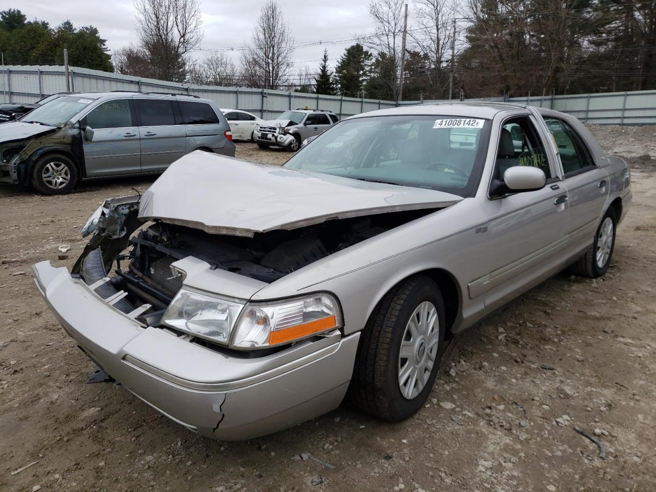 Photo 2 from auction – 2004 MERCURY GRAND MARQ with VIN 2MEFM74W64X661270