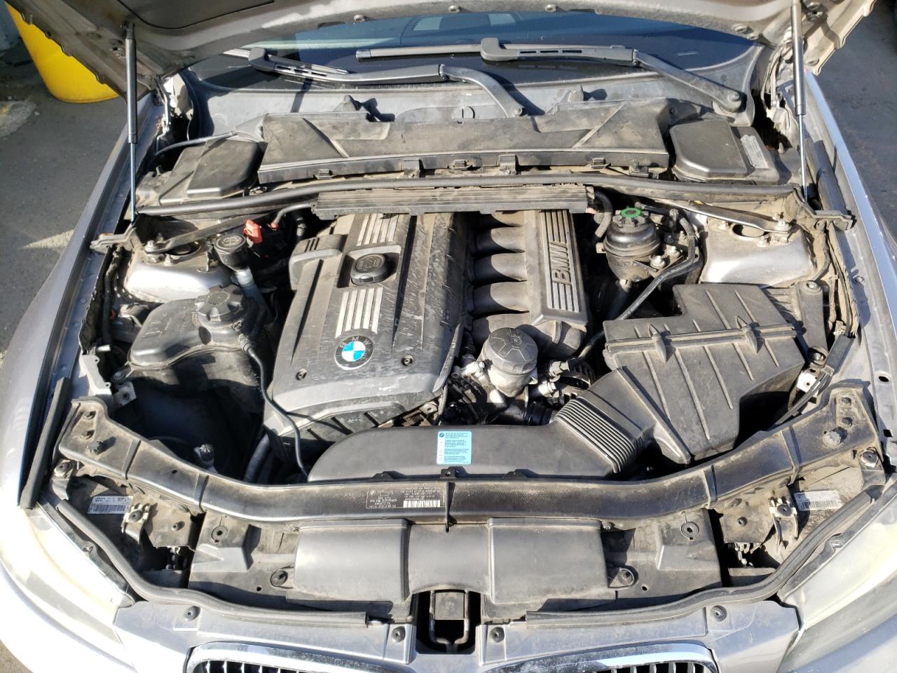 Photo 7 from auction – 2009 BMW 328 I with VIN WBAPH77569NM28542