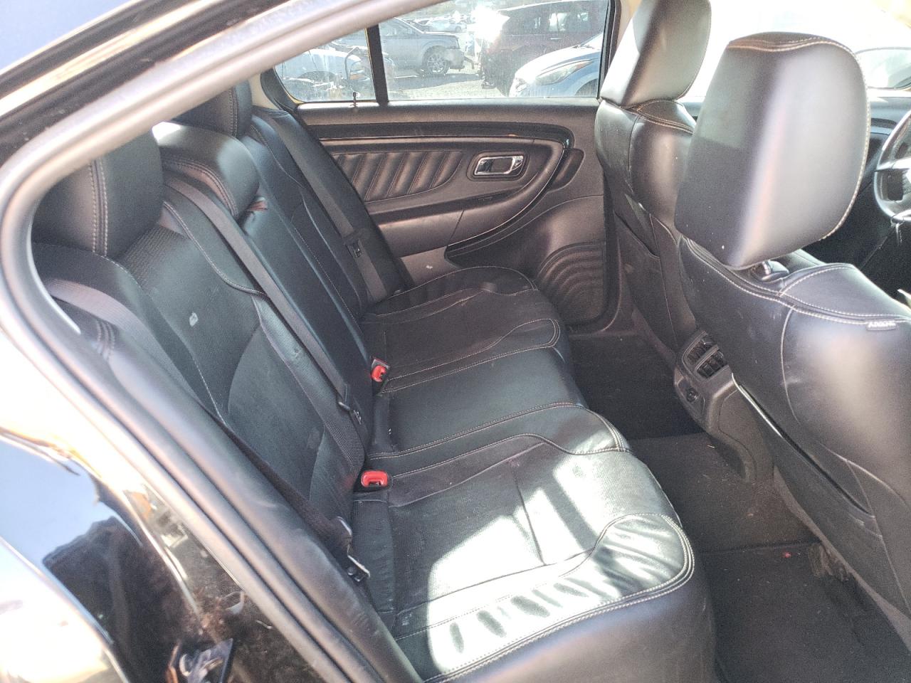 Photo 6 from auction – 2011 FORD TAURUS LIM with VIN 1FAHP2FW9BG111149