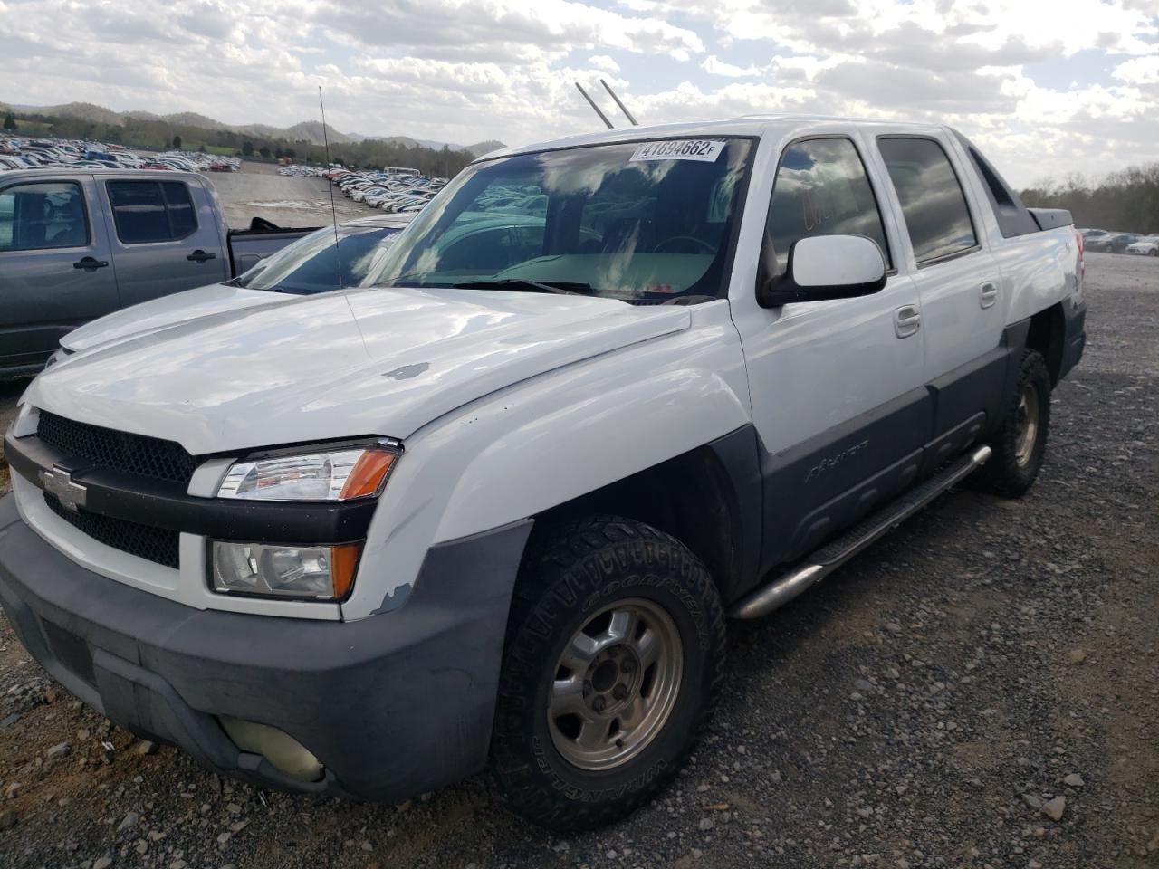 Photo 2 from auction – 2003 CHEVROLET AVALANCHE with VIN 3GNEC13T83G142726