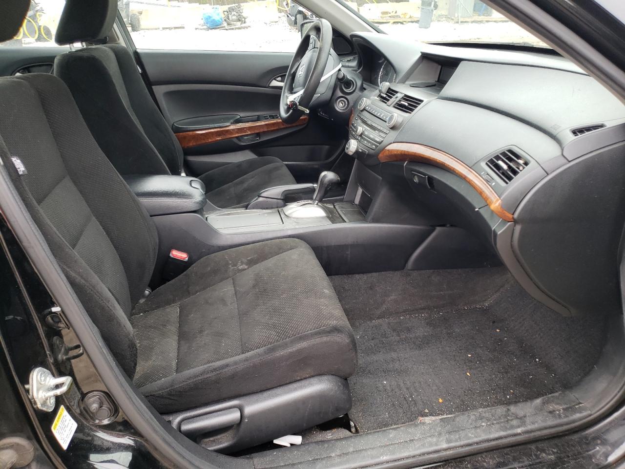 Photo 5 from auction – 2011 HONDA ACCORD EX with VIN 1HGCP2F70BA114152