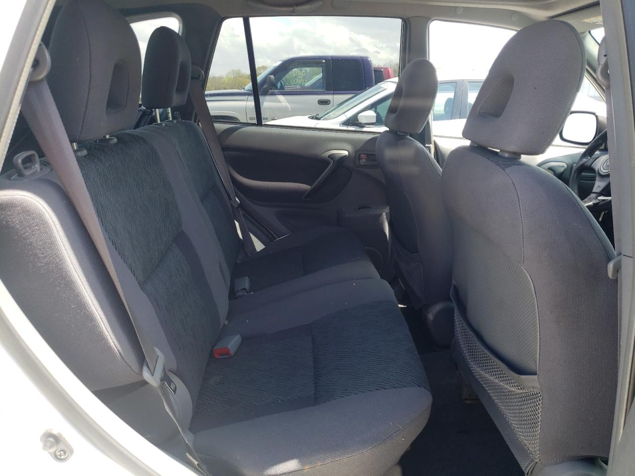 Photo 6 from auction – 2001 TOYOTA RAV4 with VIN JTEGH20VX10010191