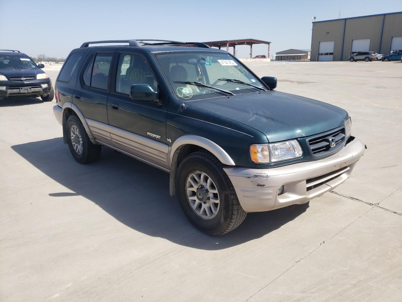 HONDA PASSPORT E 2001 с VIN 4S6DM58W514402931 - Фото с аукциона