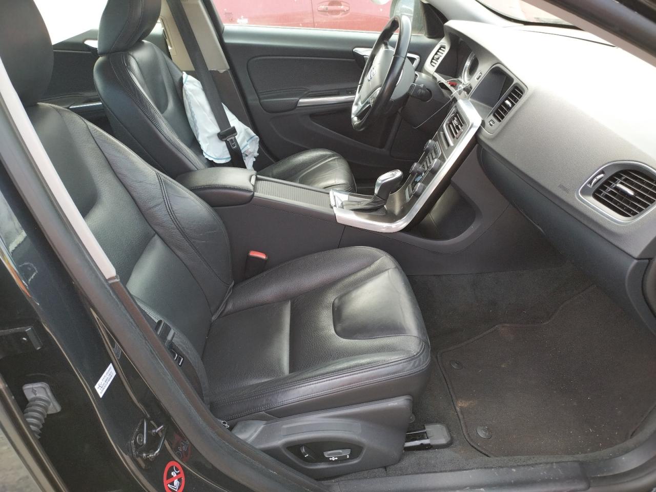 Photo 5 from auction – 2013 VOLVO S60 T5 with VIN YV1612FS1D2229576