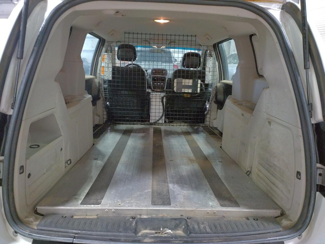 Photo 6 from auction – 2014 DODGE TRADESMAN with VIN 2C4JRGAG8ER352688