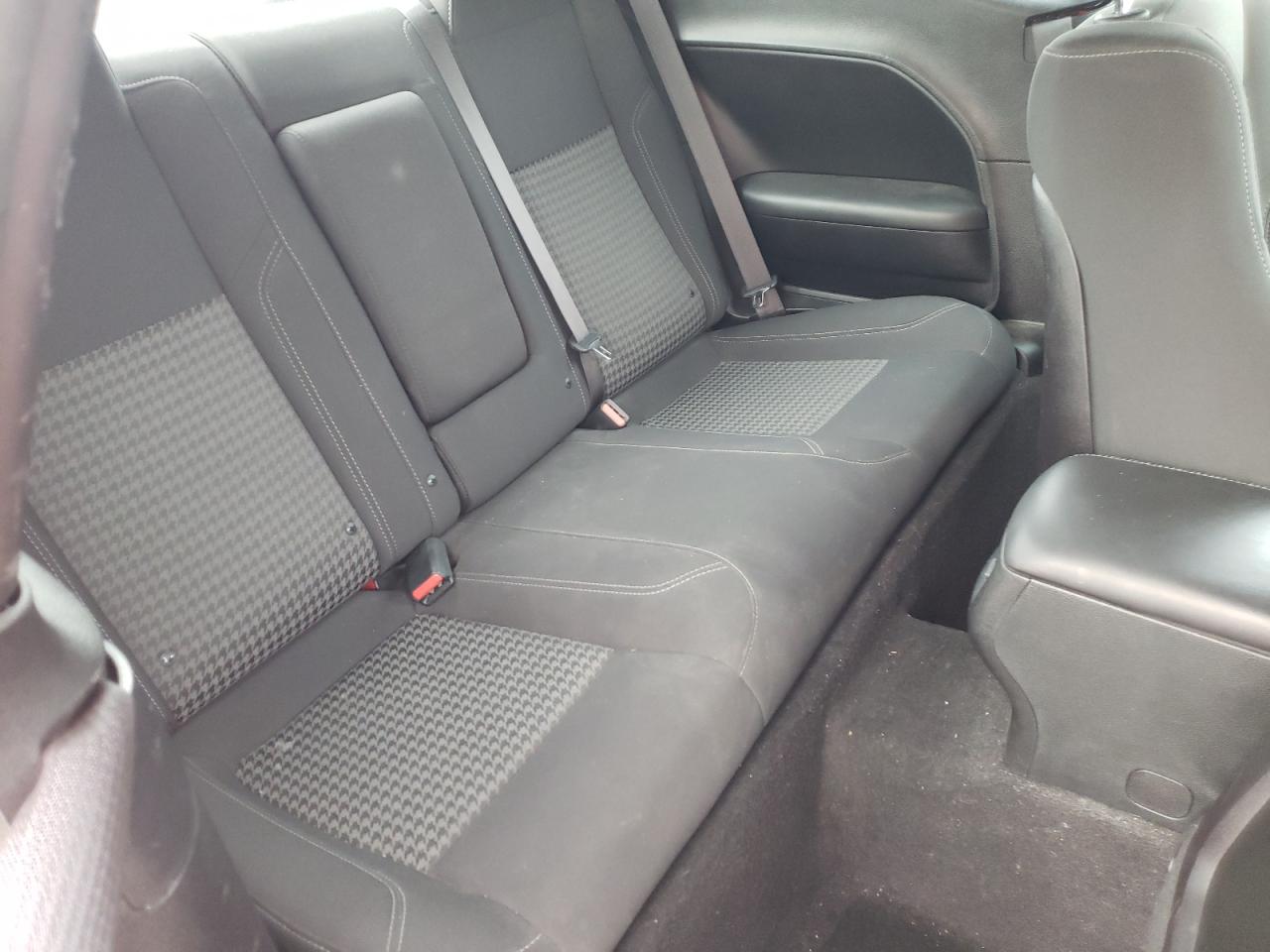 Photo 6 from auction – 2019 DODGE CHALLENGER with VIN 2C3CDZGG6KH688260