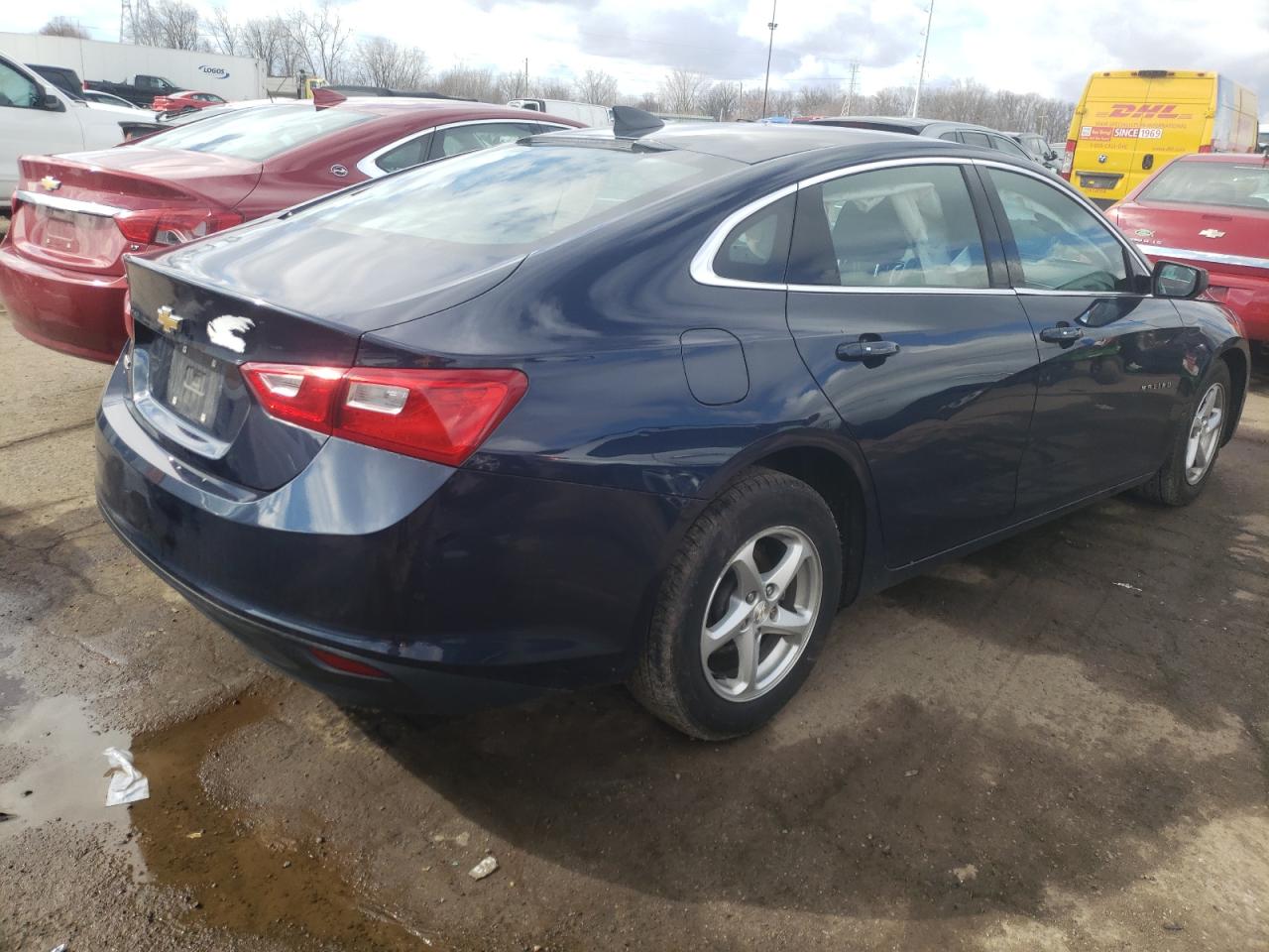 Photo 4 from auction – 2017 CHEVROLET MALIBU LS with VIN 1G1ZB5ST5HF279310