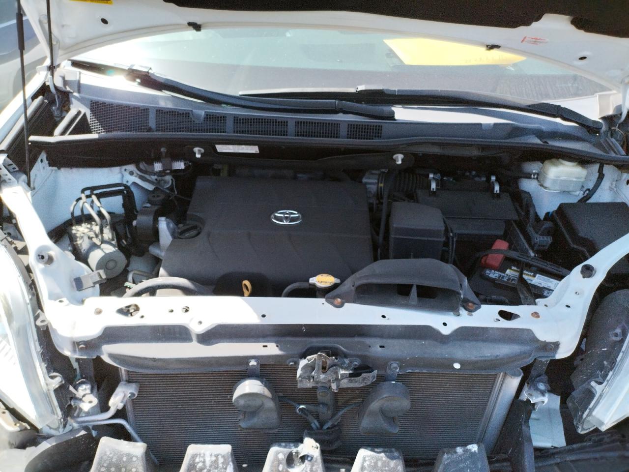 Photo 7 from auction – 2016 TOYOTA SIENNA LE with VIN 5TDKK3DCXGS743510